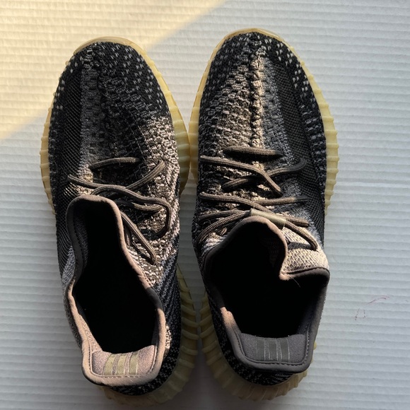 Other - Adidas Yeezy Boost 350 V2 “Carbon” Black Gray Sneakers Size 8